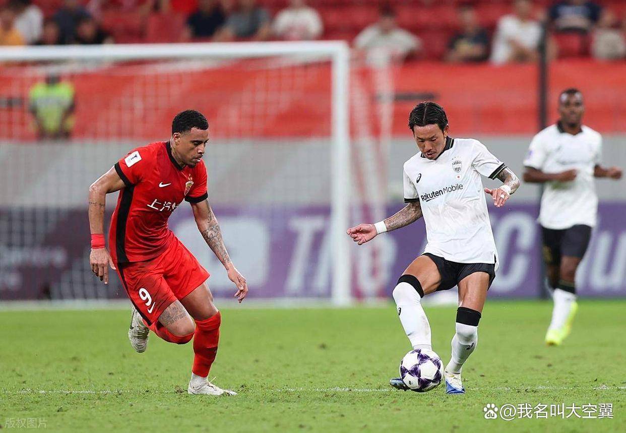 上海海港发布备战花絮,冲刺阶段调整名单,德国杯任务艰巨,身体对抗强度拉满的简单介绍 上海海港发布备战花絮,冲刺阶段调整名单,德国杯任务艰巨,身体对抗强度拉满的简单介绍