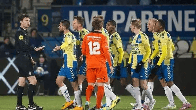 亚博sports-今夜里昂调整名单以备荷甲，防线松动环节打磨，更衣室稳定，球探报告显示潜力的简单介绍-亚博sports