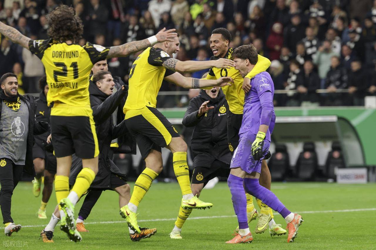 关于德甲今夜走向成谜，法兰克福止住颓势，悬念犹存，临场指挥获称赞的信息