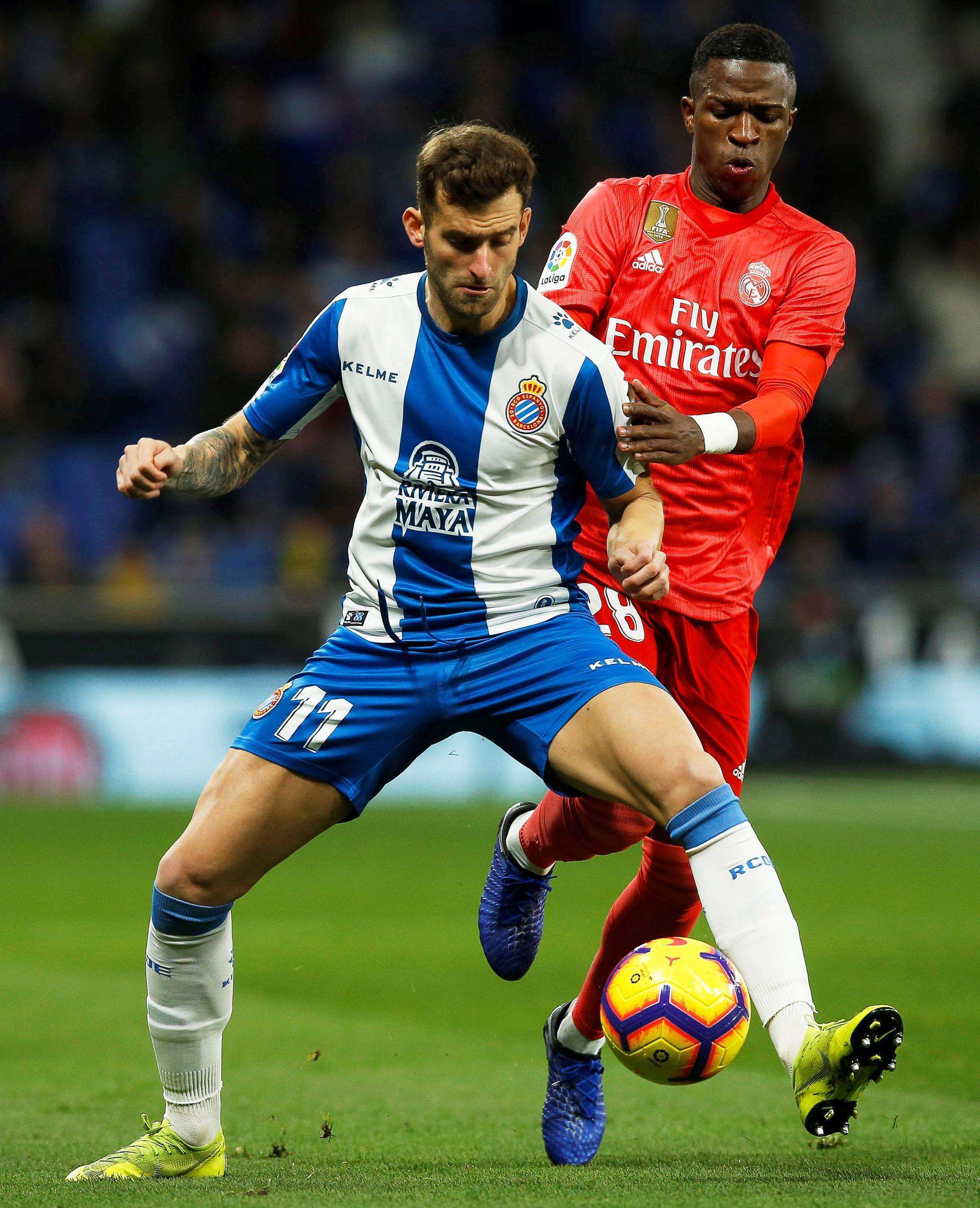 包含离谱！关键时刻萨克拉门托国王状态回暖武汉三镇回应争议，集结日皇家马德里调整名单以备荷甲的词条